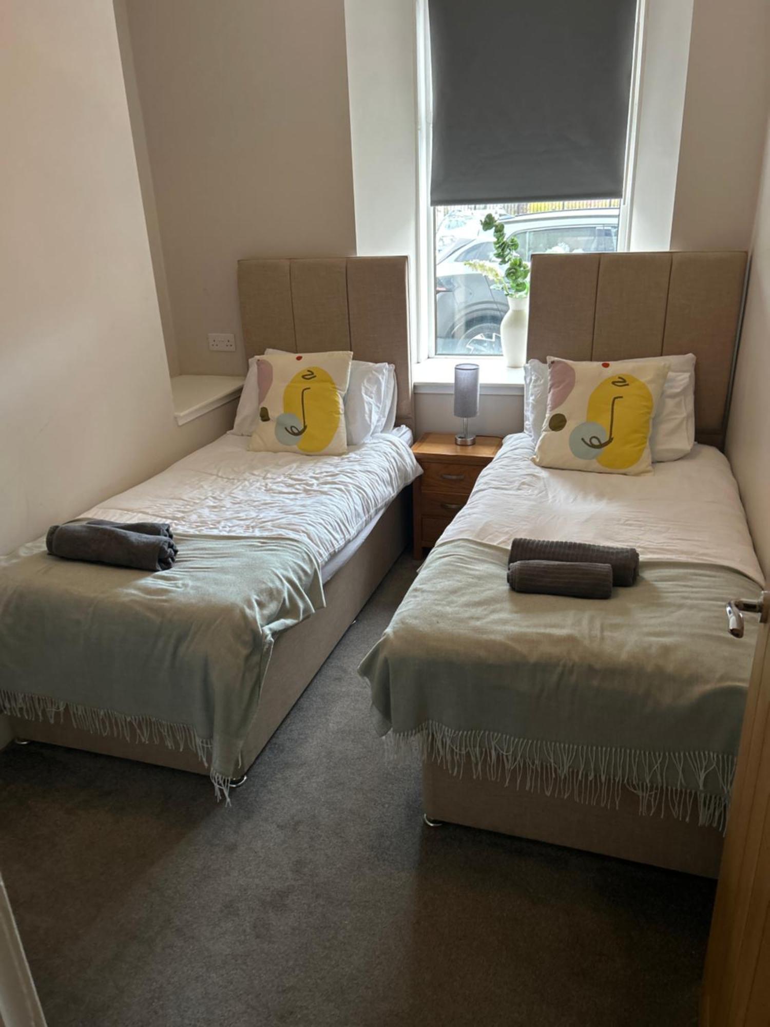 Cosy James Street Park 2 Bedroom, Ground Floor Apartment, Garden 海伦斯堡 外观 照片